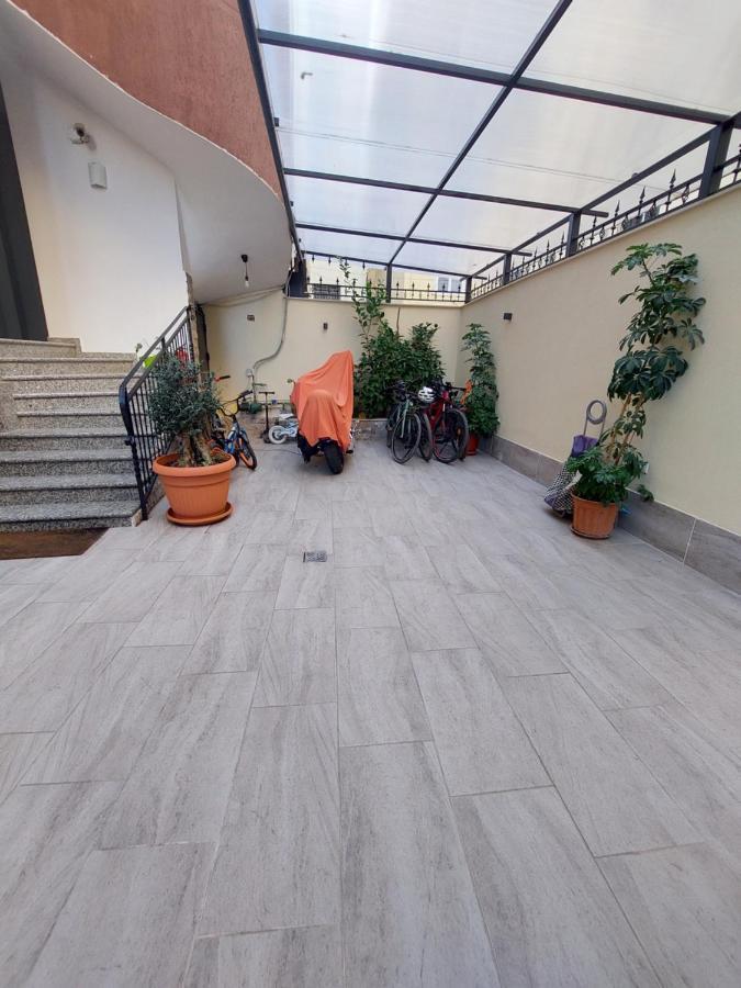 Vila Tafa Apartments Ap3 Тирана Екстер'єр фото