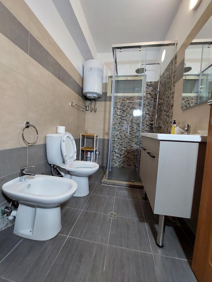 Vila Tafa Apartments Ap3 Тирана Екстер'єр фото
